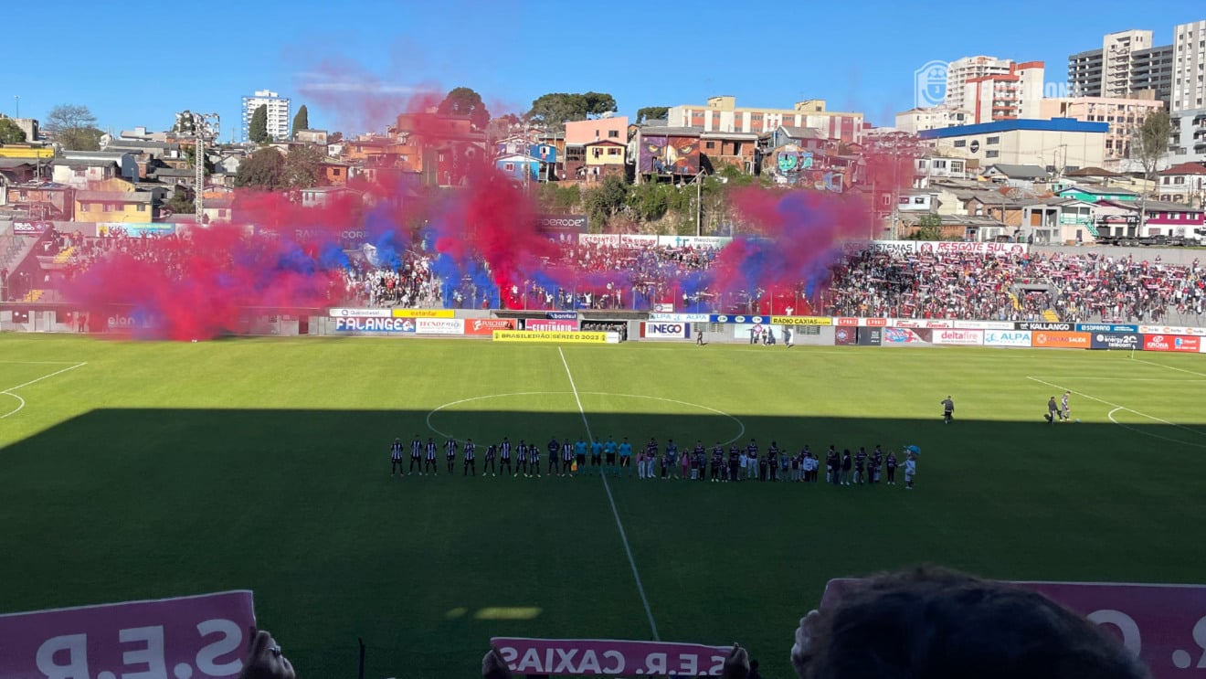 Festa no estádio Centenário em Caxias do Sul