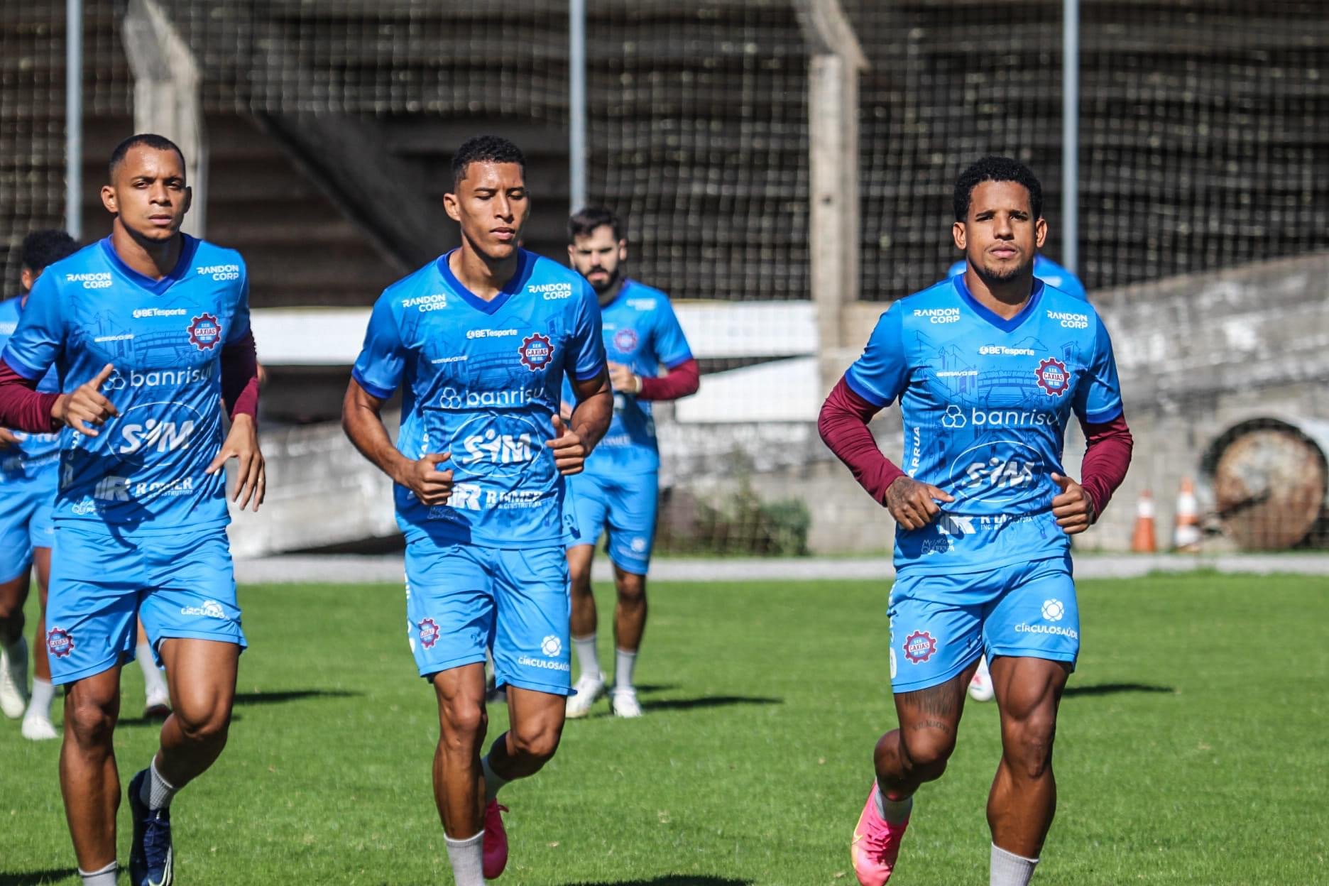 Caxias treina para jogo