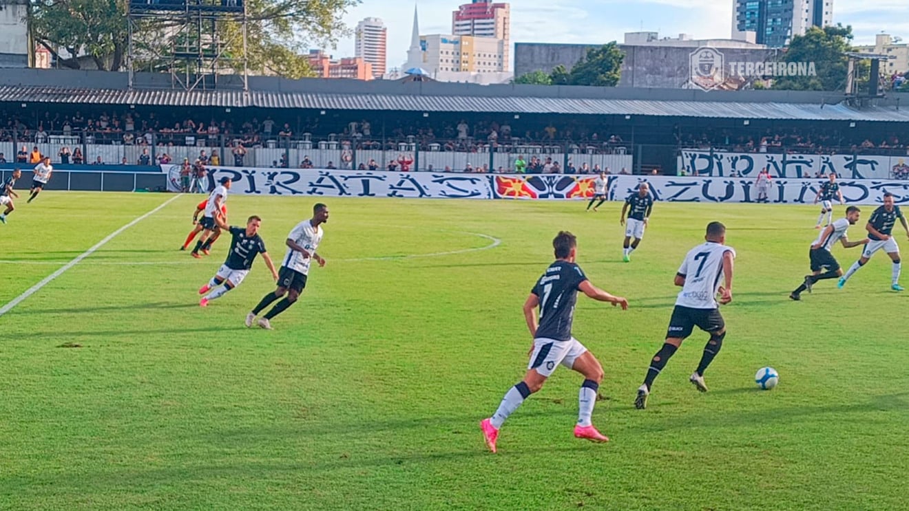 Remo e Volta Redonda se enfrentam