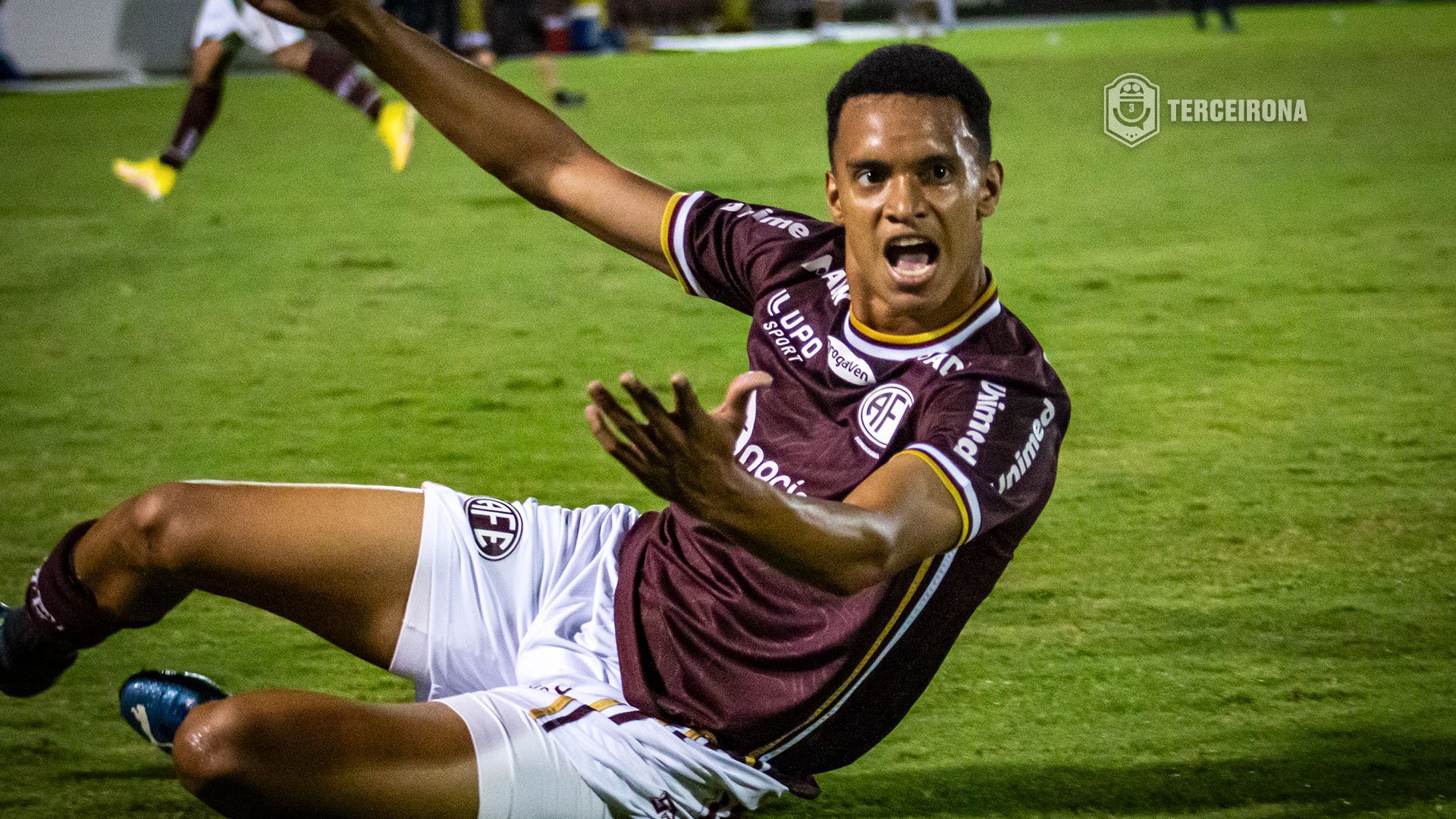 Oriundo da base, Pedro Paulo vibra com primeiro gol no profissional da Ferroviária