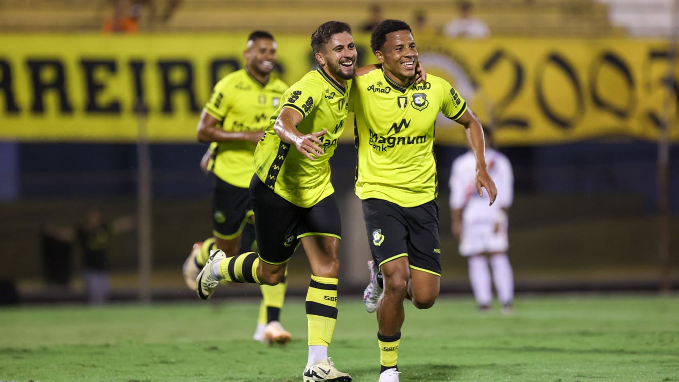 Luiz Felipe faz hat-trick e São Bernardo goleia o Ferroviário por 5 a 0