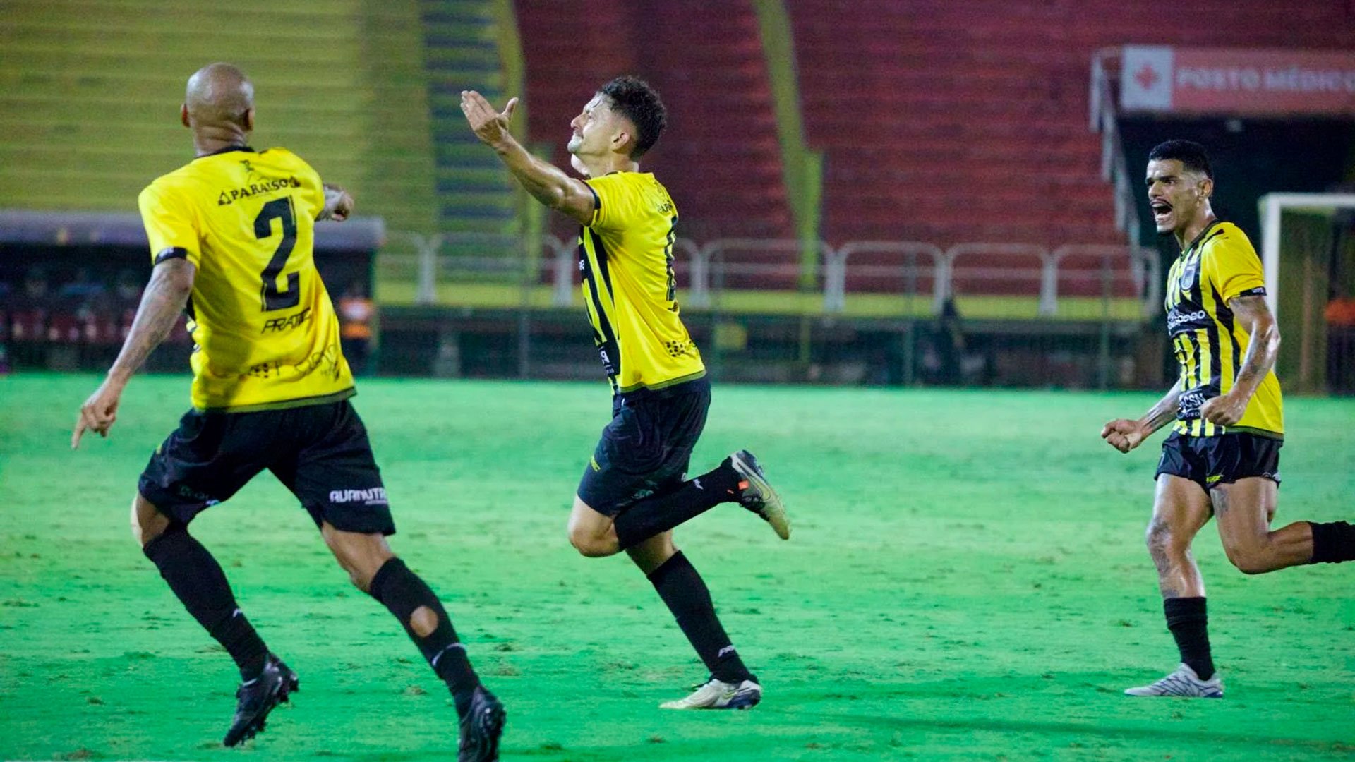 Volta Redonda comemora gol