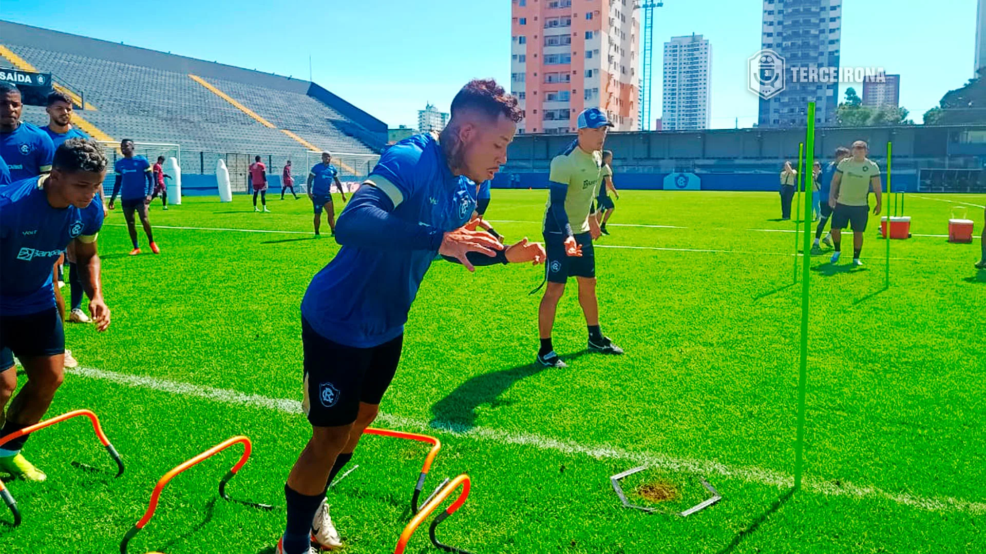 Remo faz contas para subir e para evitar queda