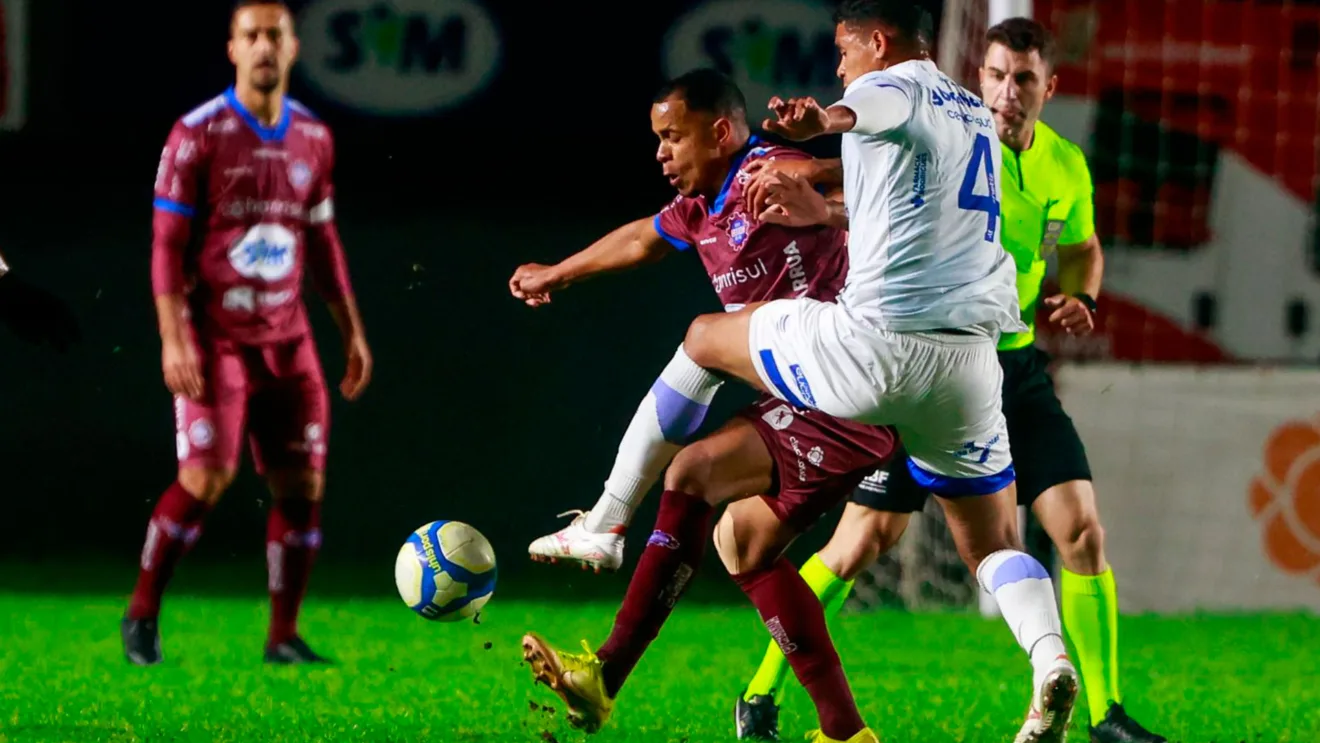 Com gol contra, Confiança perde e fica na zona morta da tabela