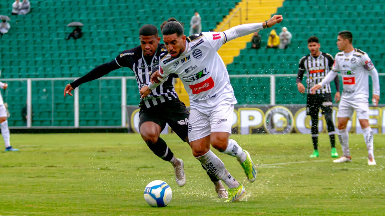 Athletic Figueirense Yuri