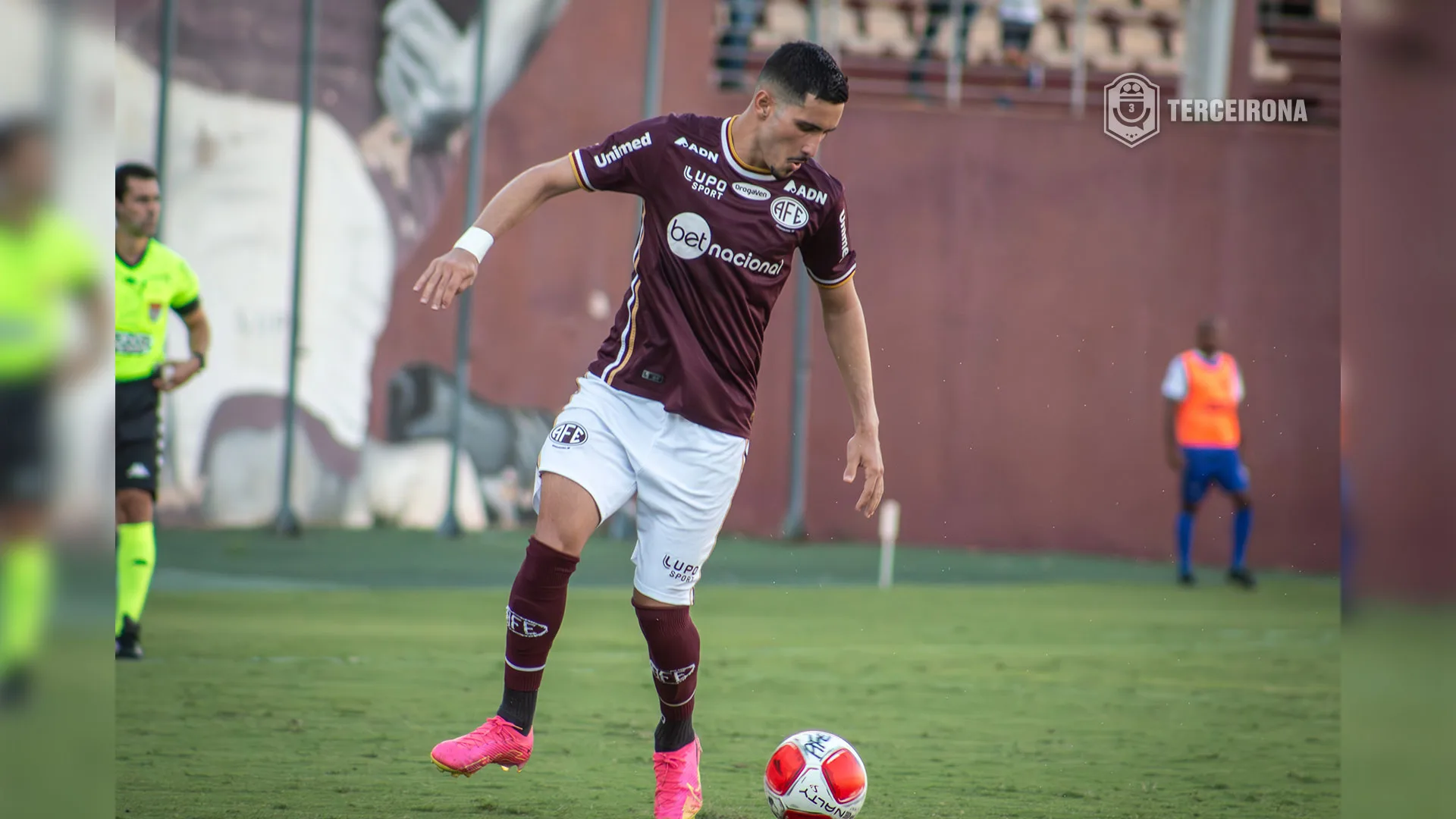 Vitor Barreto completa 50 jogos pela Ferroviária